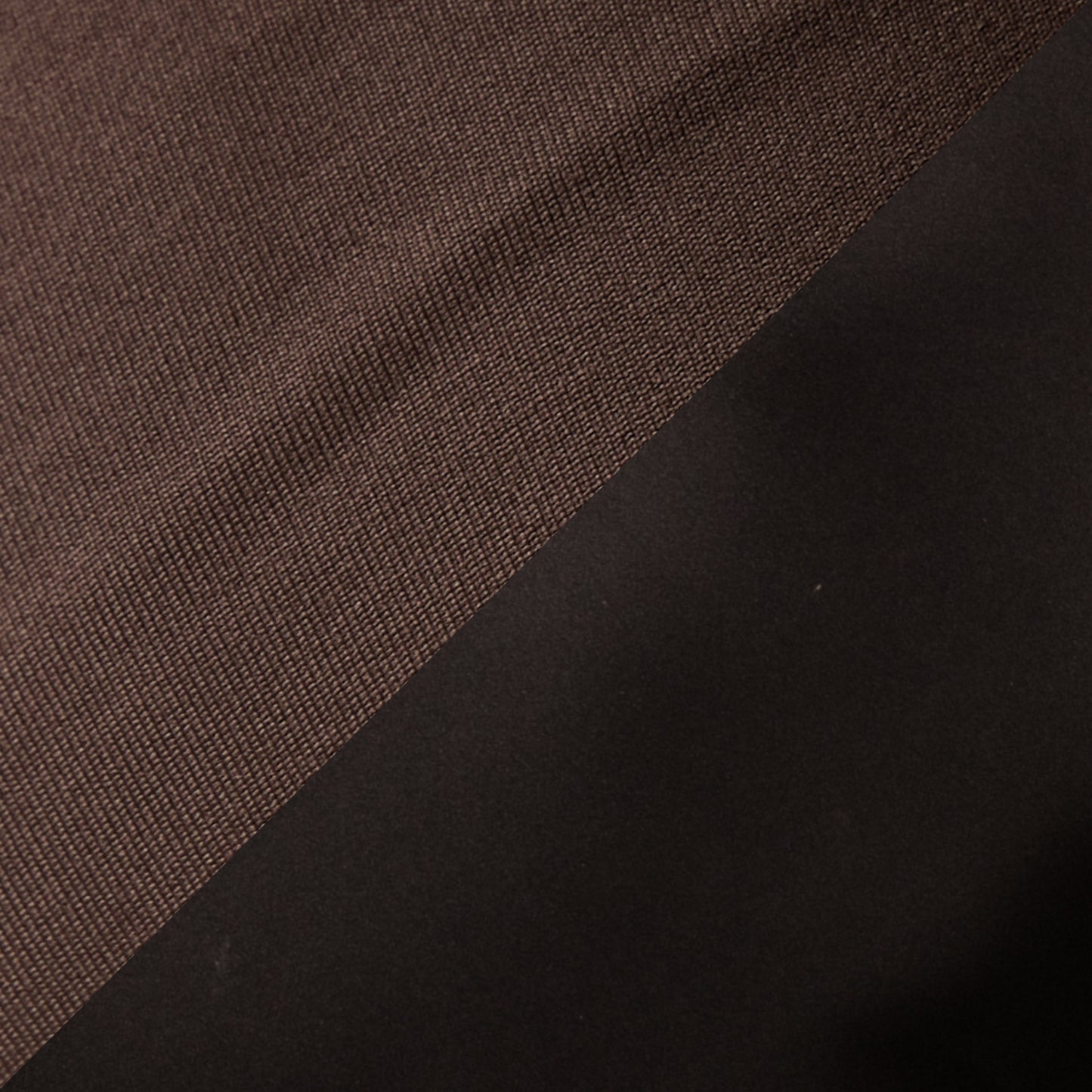 Body Trust - DUAS CORES