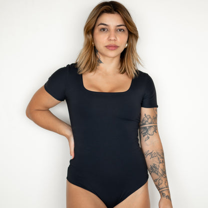 Body Minimal Manga Curta - 4 em 1 - Duas Cores